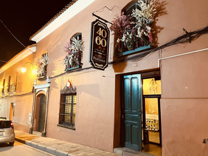 Cafe Pub 4060