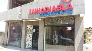 Luna Diabla Karaoke Pub