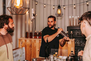 Bordeaux: 1H30 Mixology Workshop with Craft Distillers