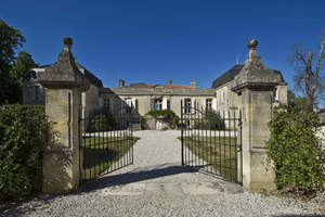 Château Picque Caillou Tour and Wine Tasting