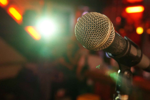 Les Beigneurs comedy club in central Bordeaux