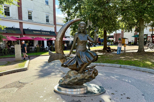 From Boston - Halloween-Season Salem Day Tour, Up to 9 Guests