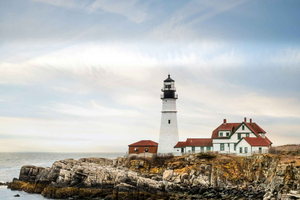 Portland Lighthouse & Kennebunk Small Group Day Tour