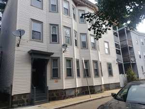 Boston Lodge & Suites