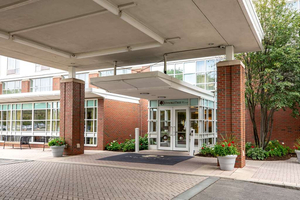 DoubleTree by Hilton Boston Bayside