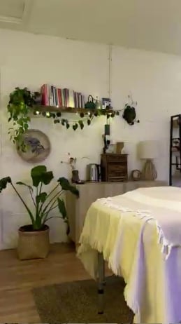 Floating Feather Massage Brighton - Holistic Therapies