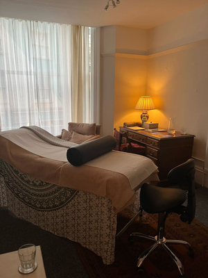 Soulful Wellbeing Brighton | Massage, Reflexology, Reiki & Tarot