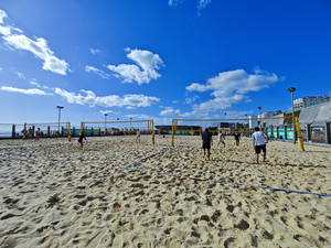 Yellowave Brighton - Beach Sports Venue & Beach Cafe