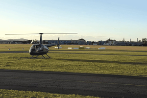 Helikopterflug zum Weingut Sirromet mit Tour und Verkostung