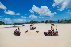 Moreton Island: Tangalooma ATV Quad Bike und Helikopter Tour
