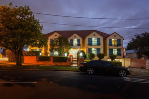 Albion Manor Motel