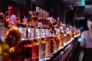 Alice Bar
