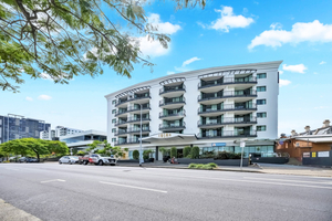 Cosmo Apartment Hotel