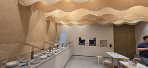 YOZO Froyo – Pure Açaí & Dubai Pistachio Strawberry Cup