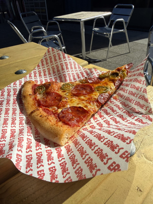 Ernie's Pizza