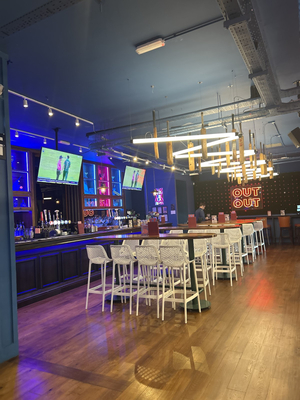 Sixes Social Cricket, Bristol