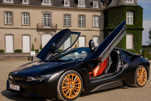 Bruxelles : balade en BMW i8 avec chauffeur