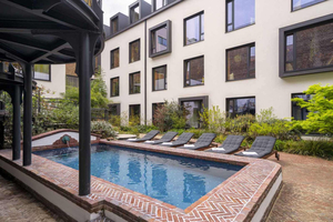 LATROUPE Jardin Secret Hotel Brussels