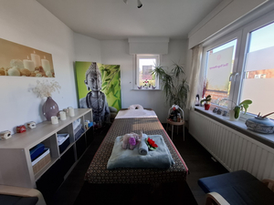 Thai yoga massage