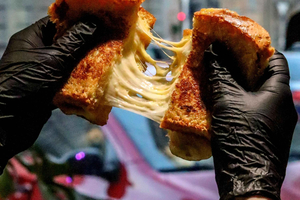 Mimosa e birra illimitati e brunch abbondante