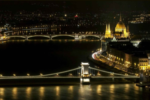 Budapest: Evening Sightseeing Cruise on the Danube