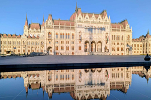 Visita al Parlamento de Budapest y crucero por el Danubio con bebida
