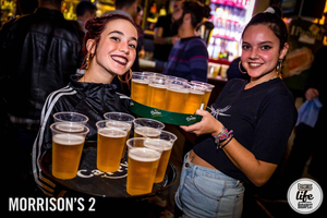 Wycieczka po ruin barach w Budapeszcie z 7 drinkami i wstępem VIP do klubu