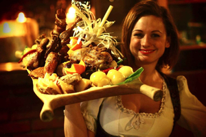 Budapest: Cena medieval Sir Lancelot con espectáculo y bebida