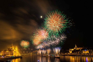 Ilotulituksen kiertoajelu ja 1 juoma