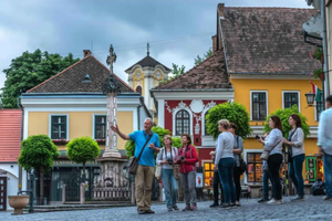 Desde tour guiado a Szentendre con almuerzo y crucero