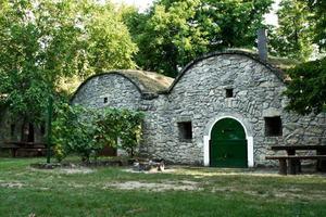 Budpaestista: Páty Wine Village Tour with Tastings