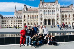 del Parlamento al castillo de Buda en 2 horas