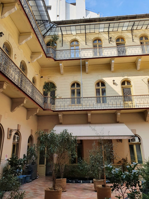 Centrooms House