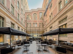 Kozmo Hotel Suites & Spa - Small Luxury Hotels
