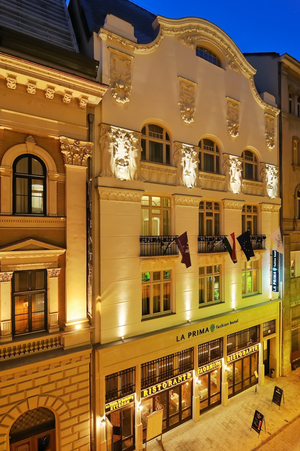 La Prima Fashion Hotel & Restaurant
