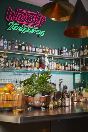 Warm Up Cocktail bar