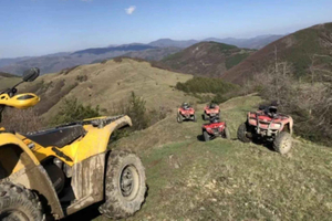 Tour en quad - todoterreno cerca de Sofía.