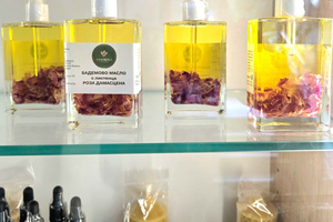 Sofía: taller de perfume personalizado con té y aceites