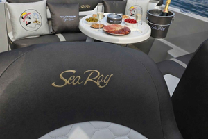 Sofia: Private Yacht-Tour mit Getränken und Snacks