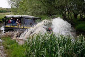 Sunny Beach: safari in jeep con pranzo e degustazioni di vino e miele