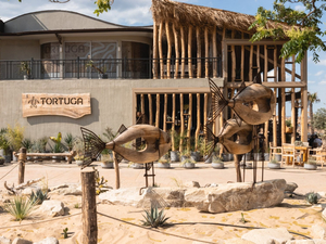 Tortuga Beach Club / Golden Sands (FREE PARKING)