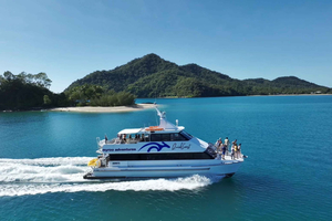 Cairns: Explore Dunk Island Day Tour