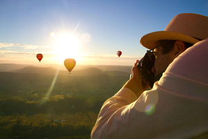 Cairns: Hot Air Balloon Flight & 3-Course Lunch