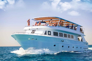 Cairo to Red Sea: VIP Yacht Cruise, Snorkeling & Lunch