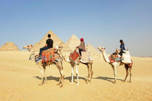 Desde Hurghada: Viaje de 2 días a El Cairo en avión