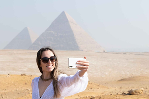 Från Hurghada: Pyramiderna och Egyptiska museet - rundtur och båttur