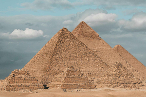 Giza: Piramide, Menfi, Sakkara con tour opzionale a Dahshur e in feluca