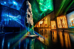 Experiência Premium com Espetáculo Noturno e Jantar no Grande Museu Egípcio