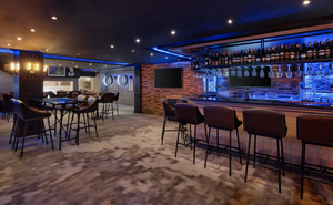Scores Sport Bar and Restaurant - مطعم و بار سكورز