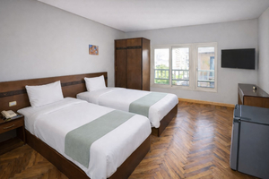 Miramar Evergreen Hotel